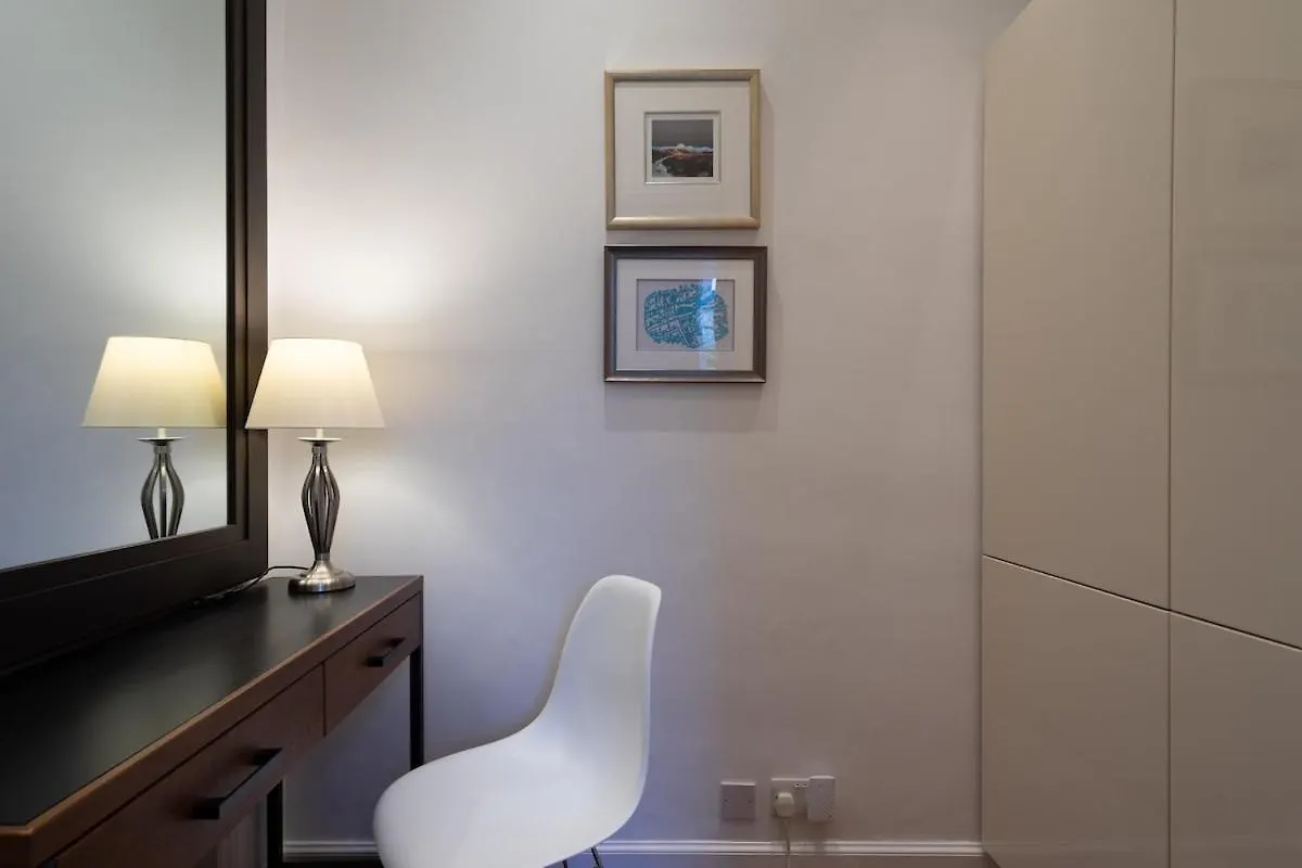 Immaculate One Bedroom Flat In The City Centre Edynburg Apartament