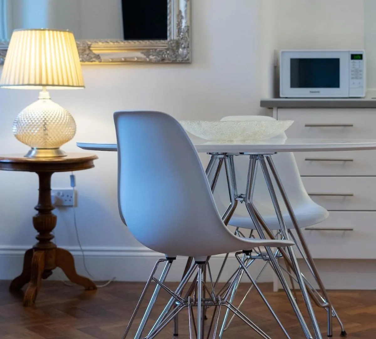Immaculate One Bedroom Flat In The City Centre Edynburg Apartament