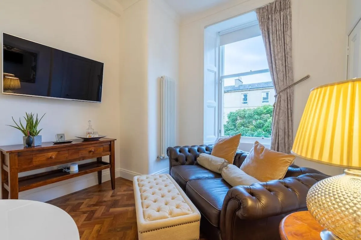 Immaculate One Bedroom Flat In The City Centre Edynburg Apartament