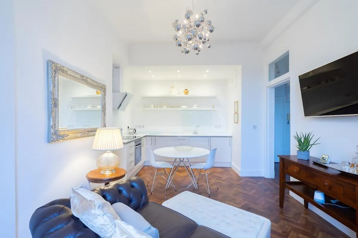 Immaculate One Bedroom Flat In The City Centre Εδιμβούργο Διαμέρισμα